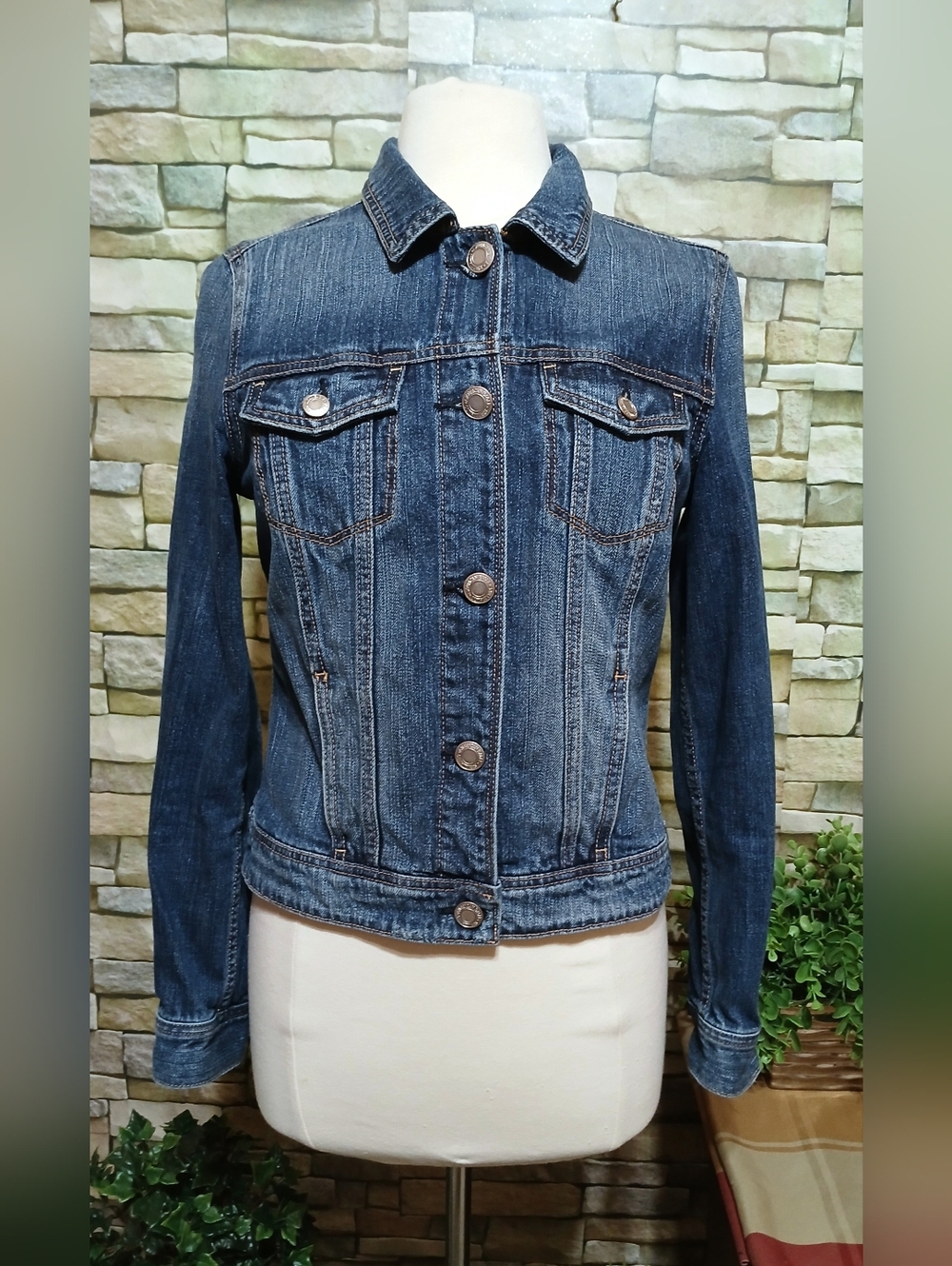 American Eagle Outfitters Dark Blue Women's Denim Jacket Medium - Picture 2 of 8